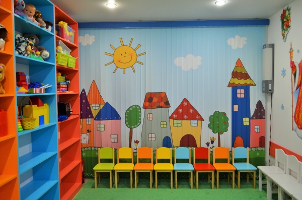 Детский центр "Знайка"